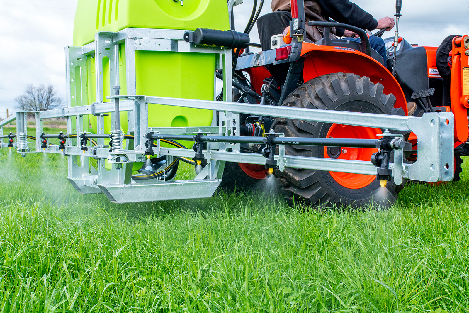 400L LinkOn™ 3PL Tractor Boom Sprayer - Image 7