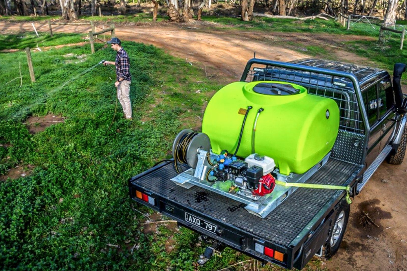 1000L TopCrop™ Slip On Field Sprayer - Image 4