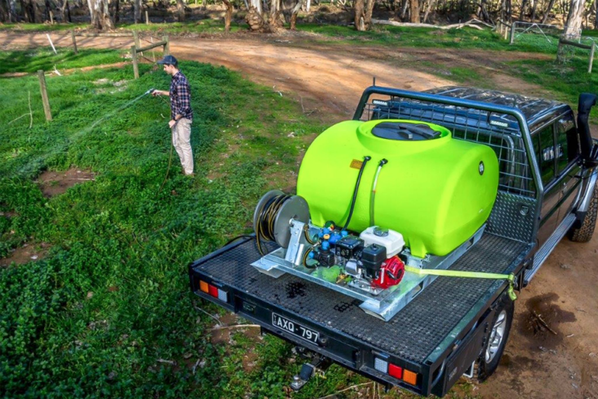 400L TopCrop™ Slip On Field Sprayer (Short) - Image 4