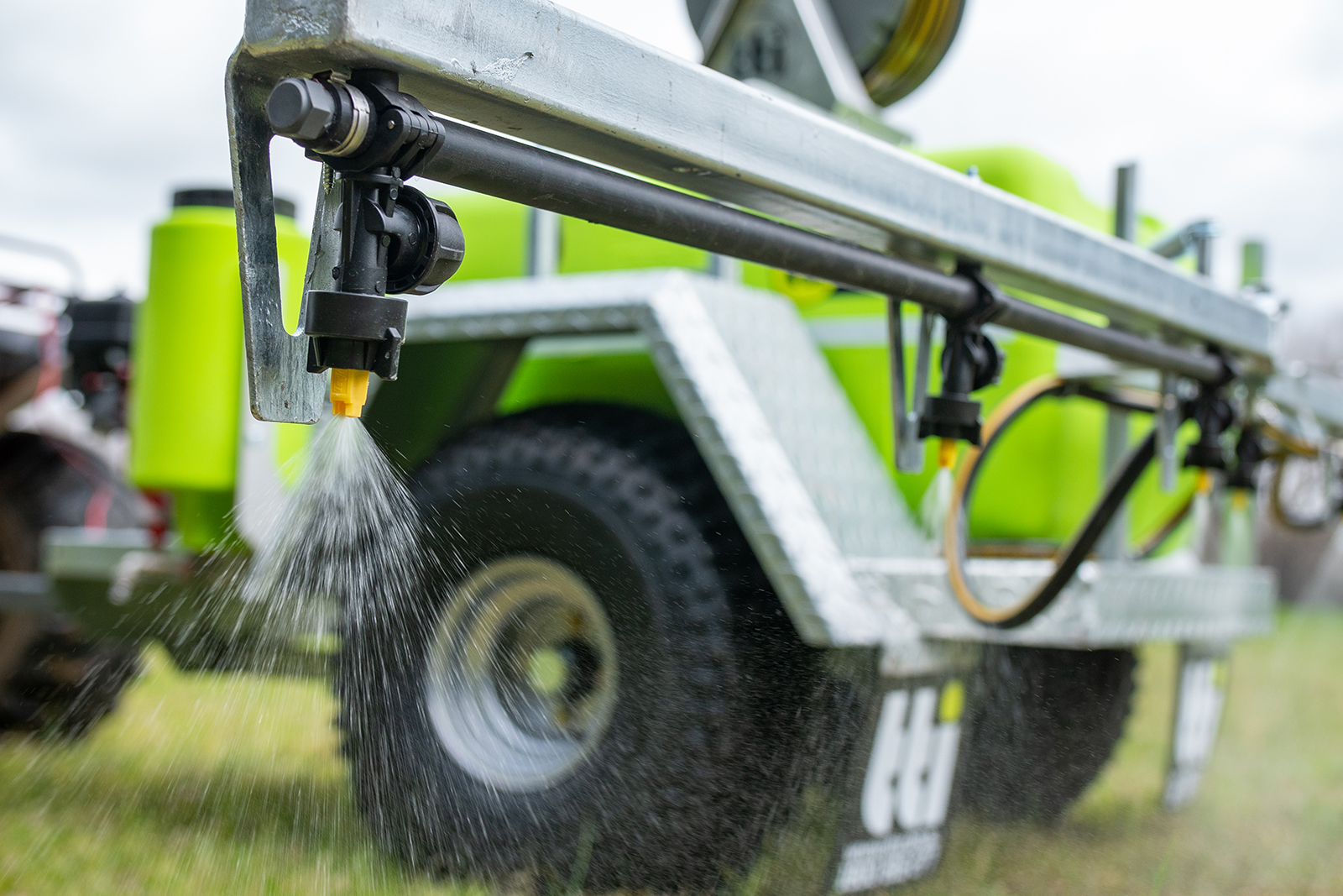 200L TrailPro™ Deluxe ATV Trailer Sprayer - Image 6