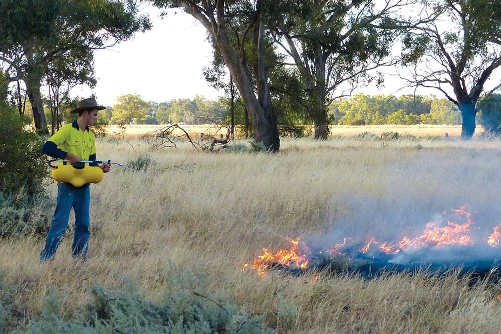 StandBy10™ - 10L Tractor-Mount Portable Hand-Held Fire Fighter - Image 5