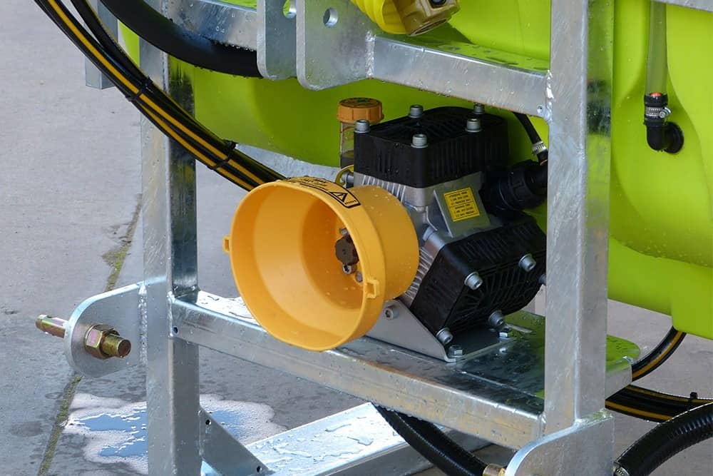 300L LinkOn™ 3PL Tractor Boom Sprayer - Image 8