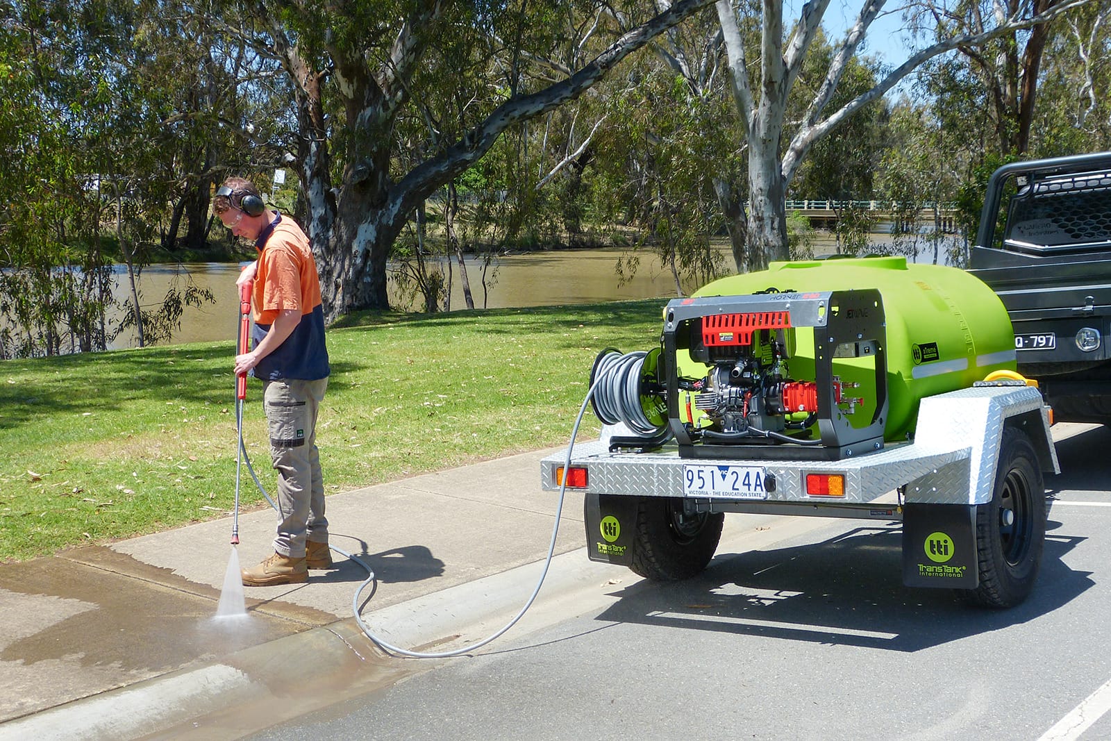 1000L xTreme™ Pressure Cleaning Trailer - Image 5