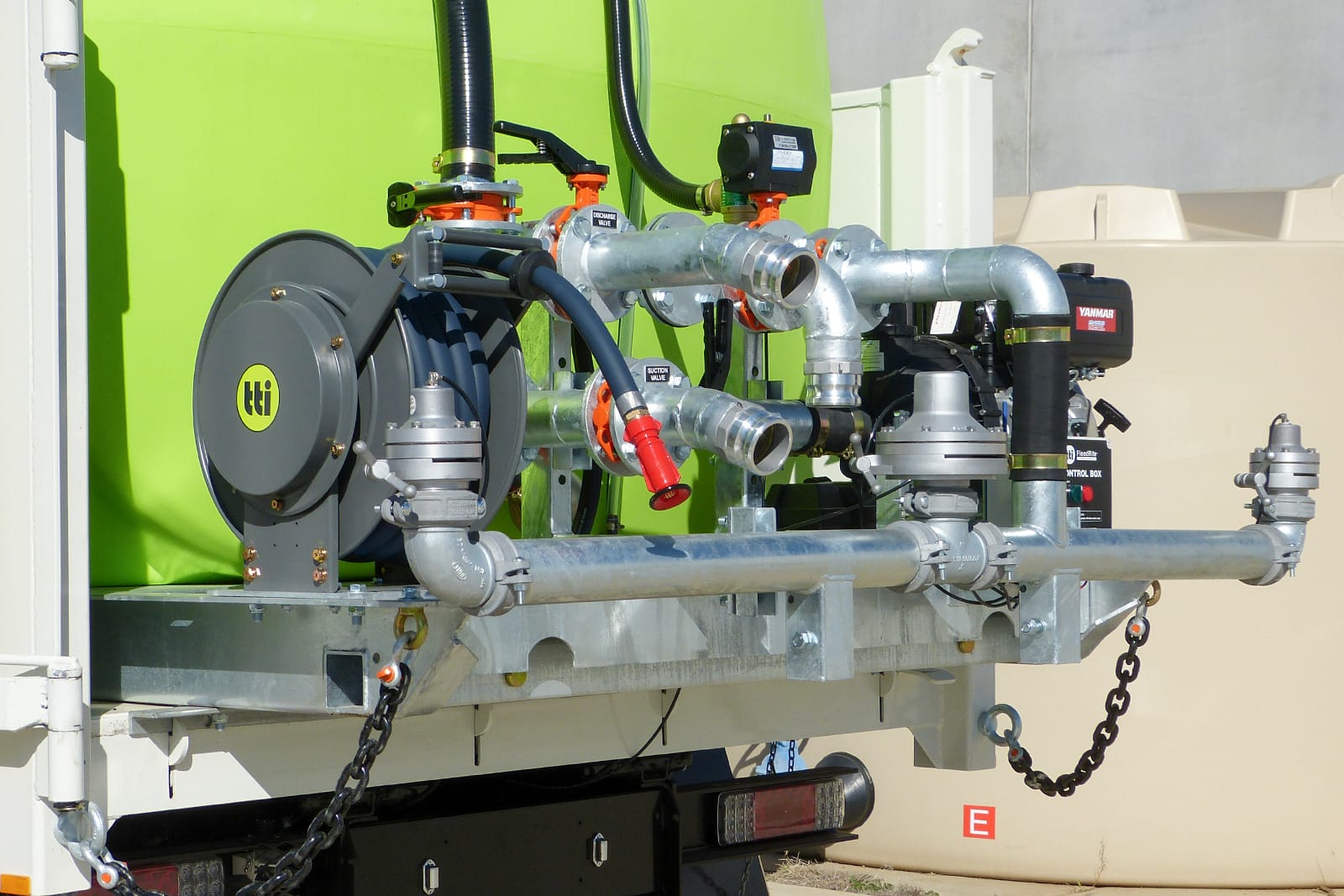 10000L FloodRite™ Slip On Water Cart - Image 13