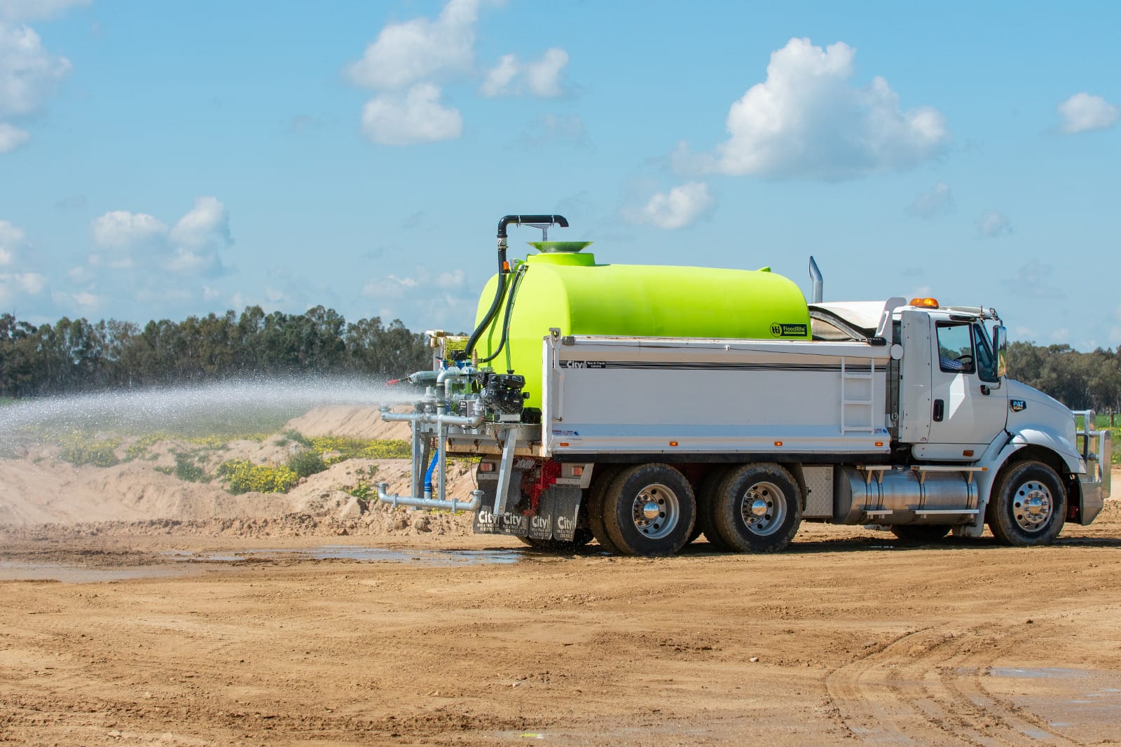 17000L FloodRite™ Slip On Water Cart - Image 6