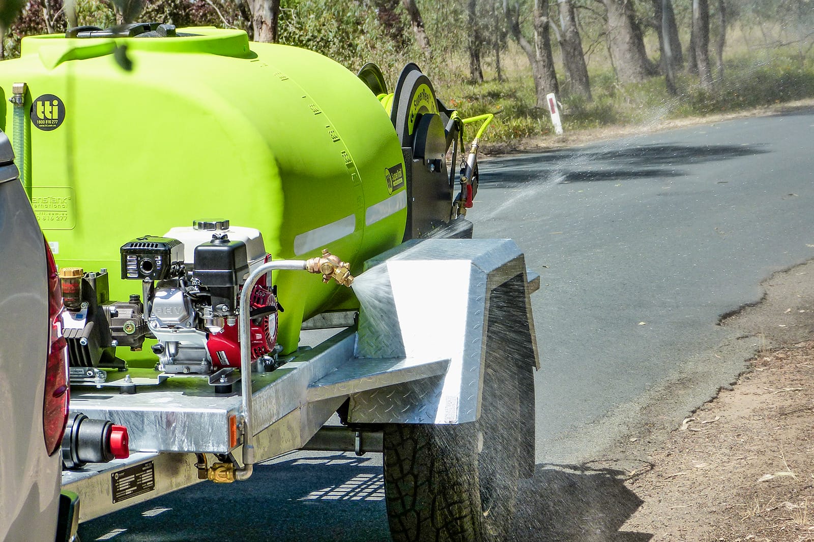 1000L SuperTrail™ Trailed Sprayer with Twin SuperReel™ - Image 6