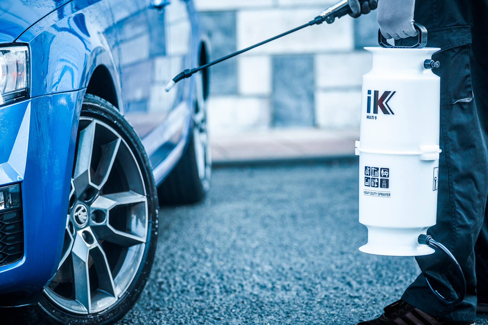 8L IK™ Industrial Hand-Held Sprayer - Image 7